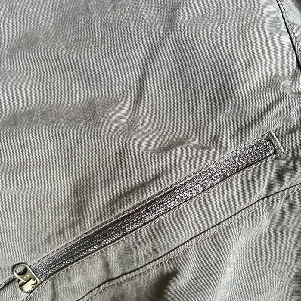 The North Face Slate Gray 100% Nylon Belted Shorts Hiking 2XL Elastic Waist